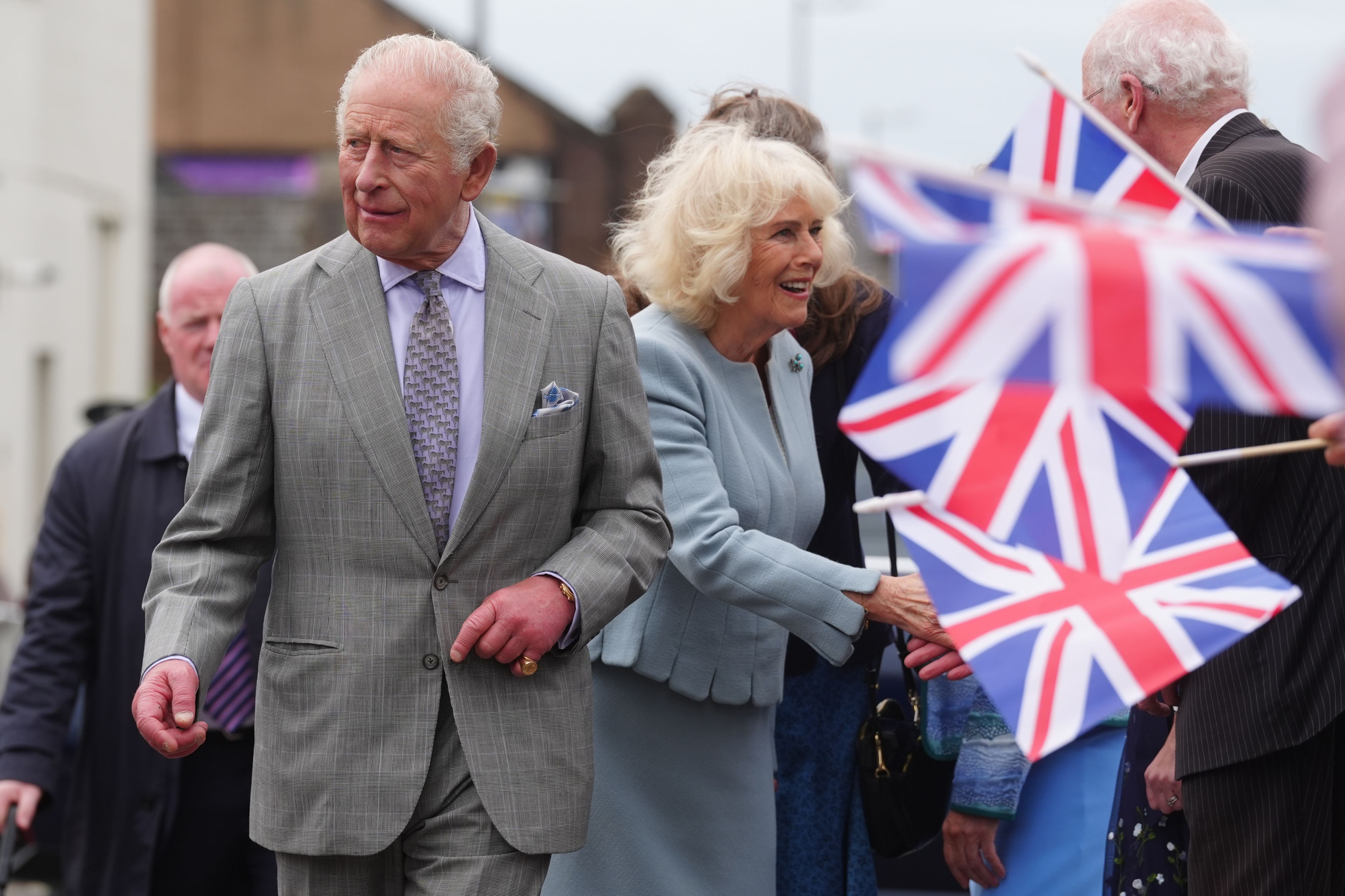 Moment stânjenitor pentru regele Charles în Irlanda de Nord. Un localnic i-a atras atenția imediat