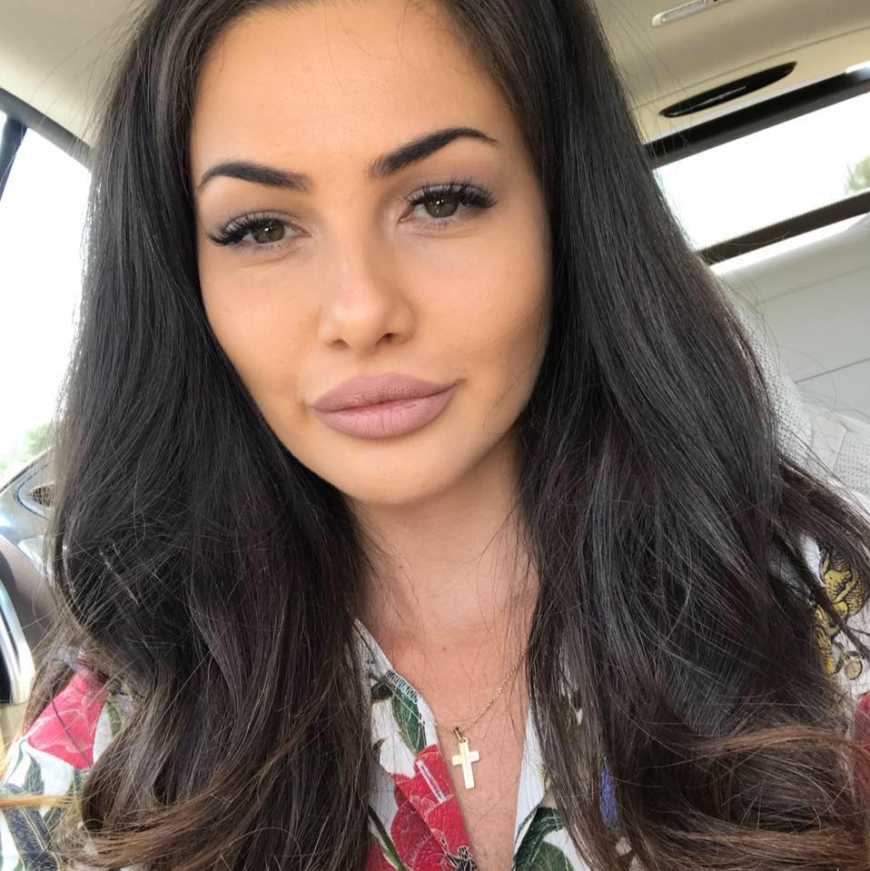 Cine este nora lui Liviu Dragnea. Soția lui Valentin Dragnea, Gina Alexandra Tătulescu, a concurat la Miss Universe România