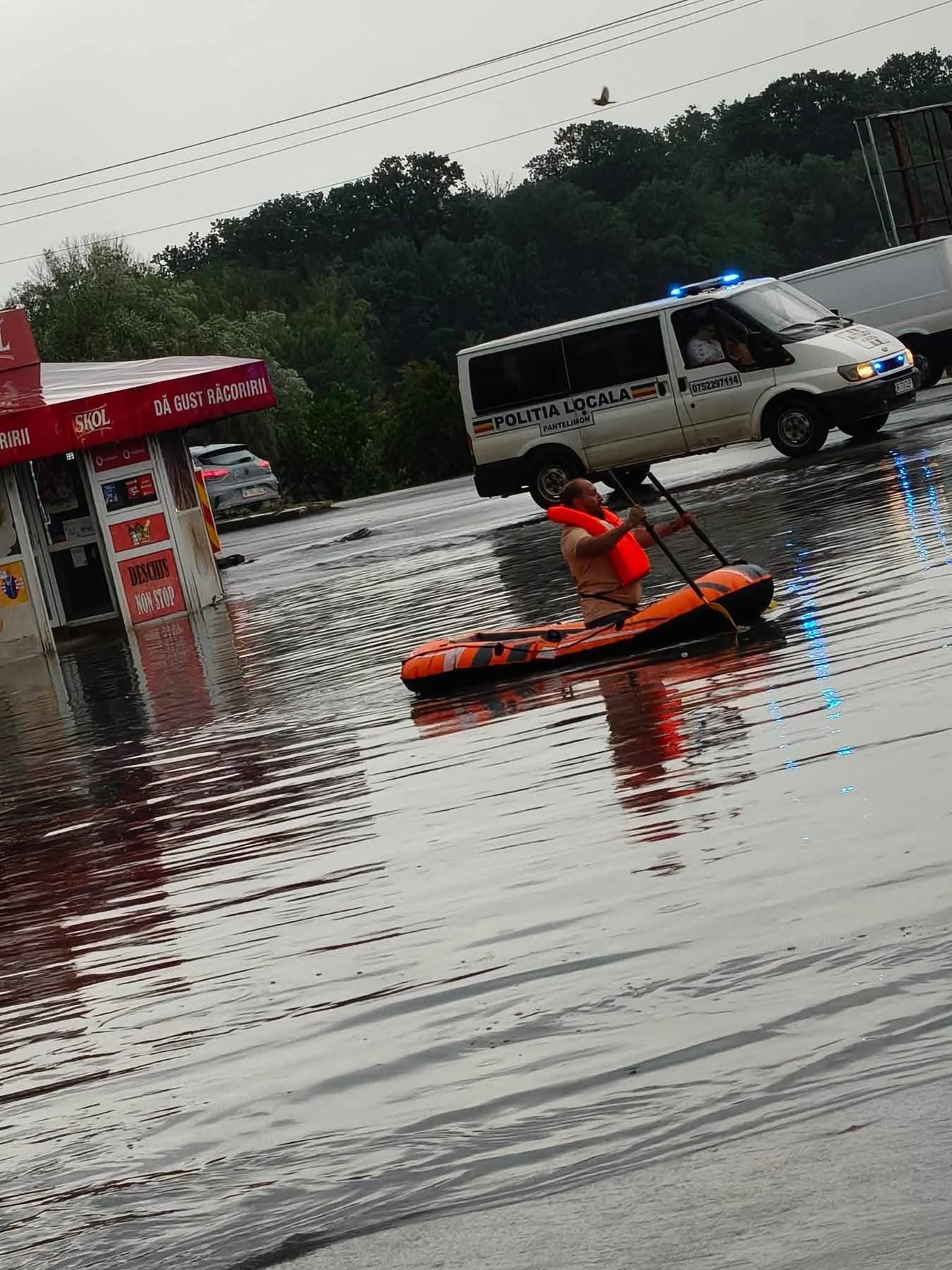 Precipitațiile au depășit în Pantelimon pragul unui fenomen care apare statistic la 100 de ani. Ploile torențiale au făcut ravagii în București și Ilfov