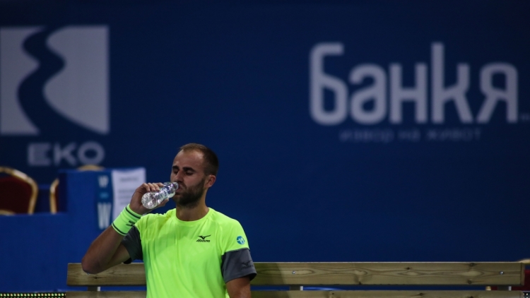 Marius Copil - Jozef Kovalik 6-4, 6-2, în semifinalele turneului de la Sofia. Românul, în prima finală ATP din carieră, la simplu. Pentru titlu, cu Mirza Basic