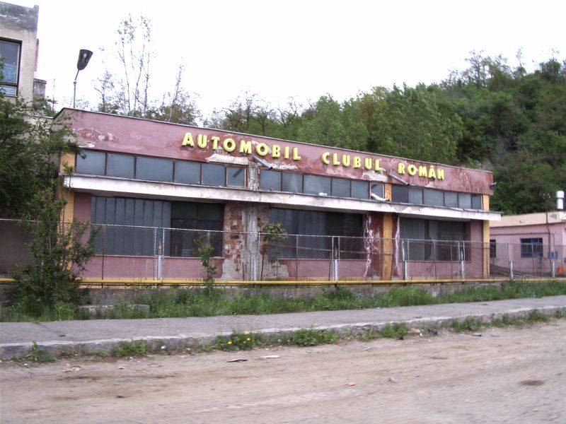 Șeful Automobil Club Român, acuzat că și-a făcut hotel plutitor și și-a luat Cadillac din banii membrilor! Constantin Niculescu este contestat de primul său contracandidat, după 24 de ani de când este la cârma ACR