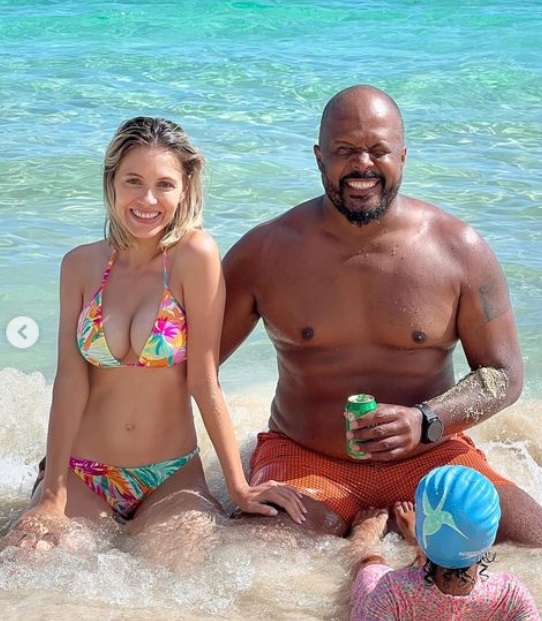 Cum arată Andreea Ibacka în costum de baie. Actrița, mamă a doi copii, a împlinit 37 de ani