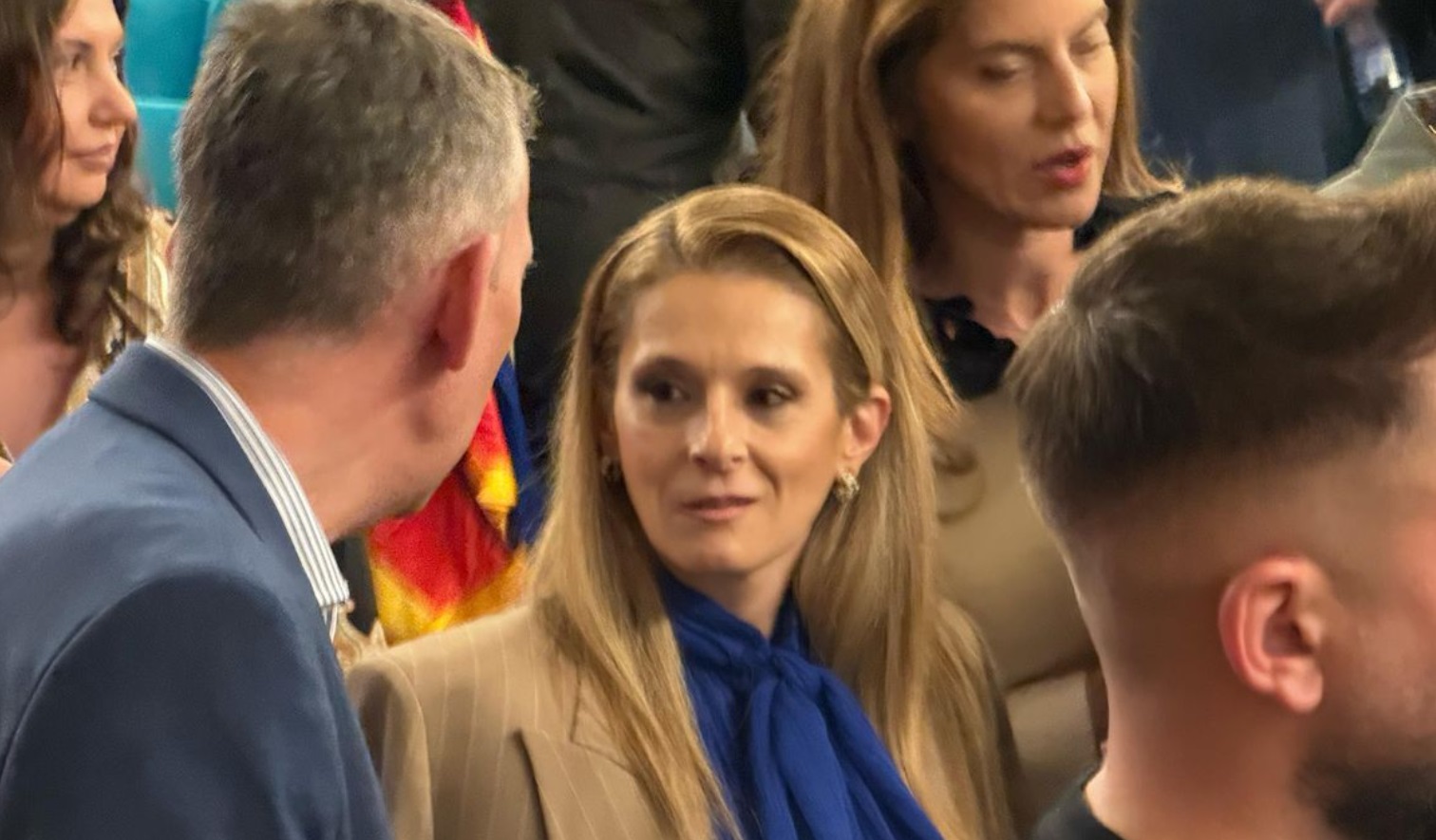 Gestul făcut de Marilena Hagi la lansarea autobiografiei soțului ei. A atras atenția și cu ținuta elegantă, creată de Victoria Beckham