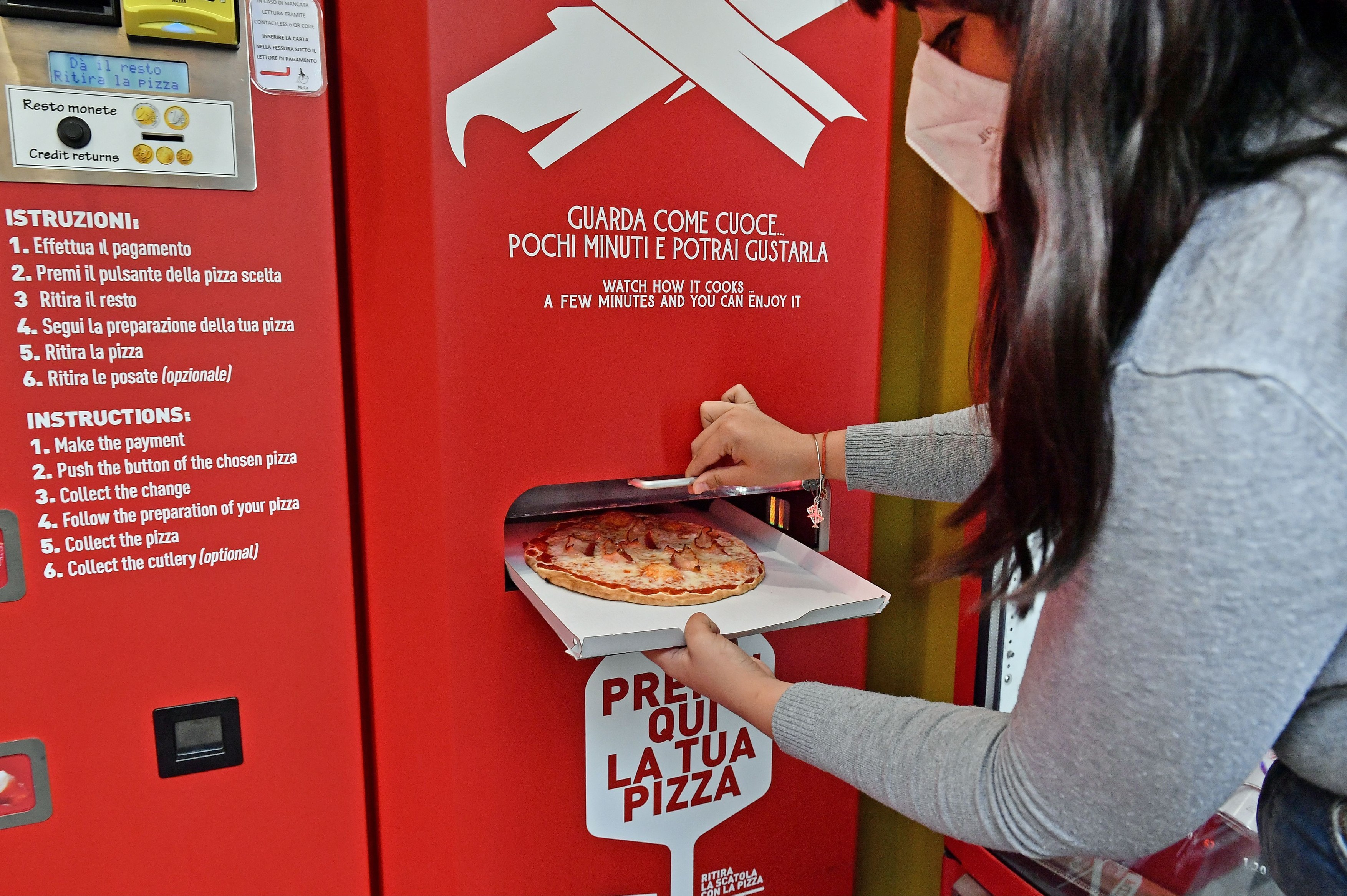 Un automat de pizza din Roma i-a indignat pe italieni: „Teribil”
