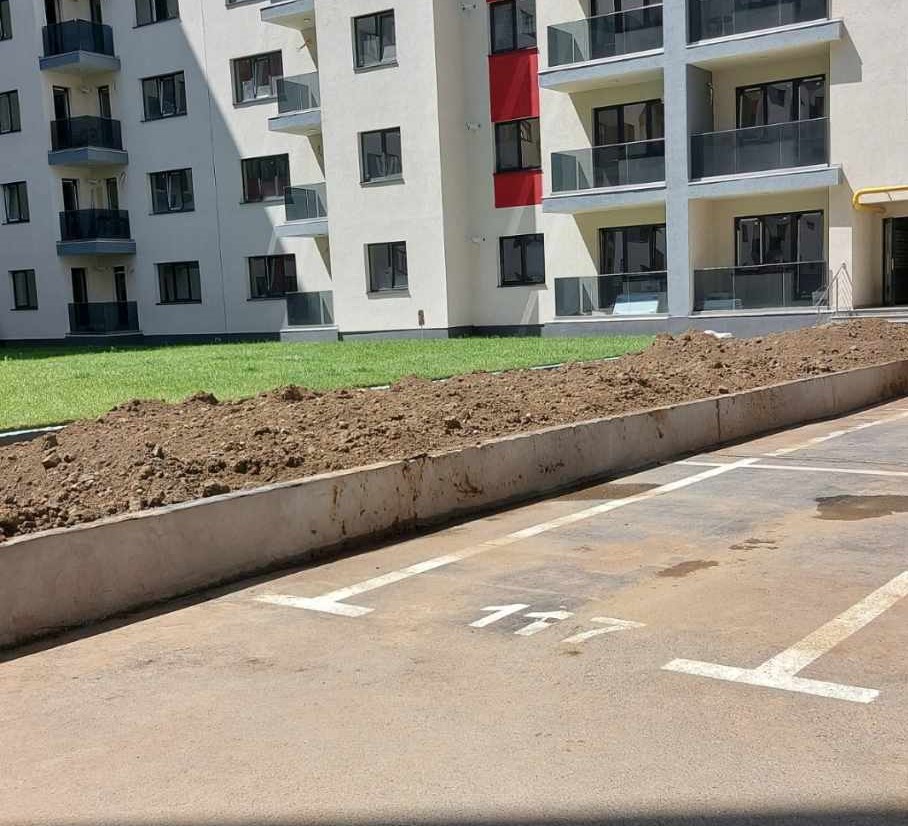 INVESTIGAȚIE. Cum faci un milion de euro din parcări fictive. Cazul imobiliar care leagă tăcerea primăriei conduse de Ciprian Ciucu de un temut clan din Capitală