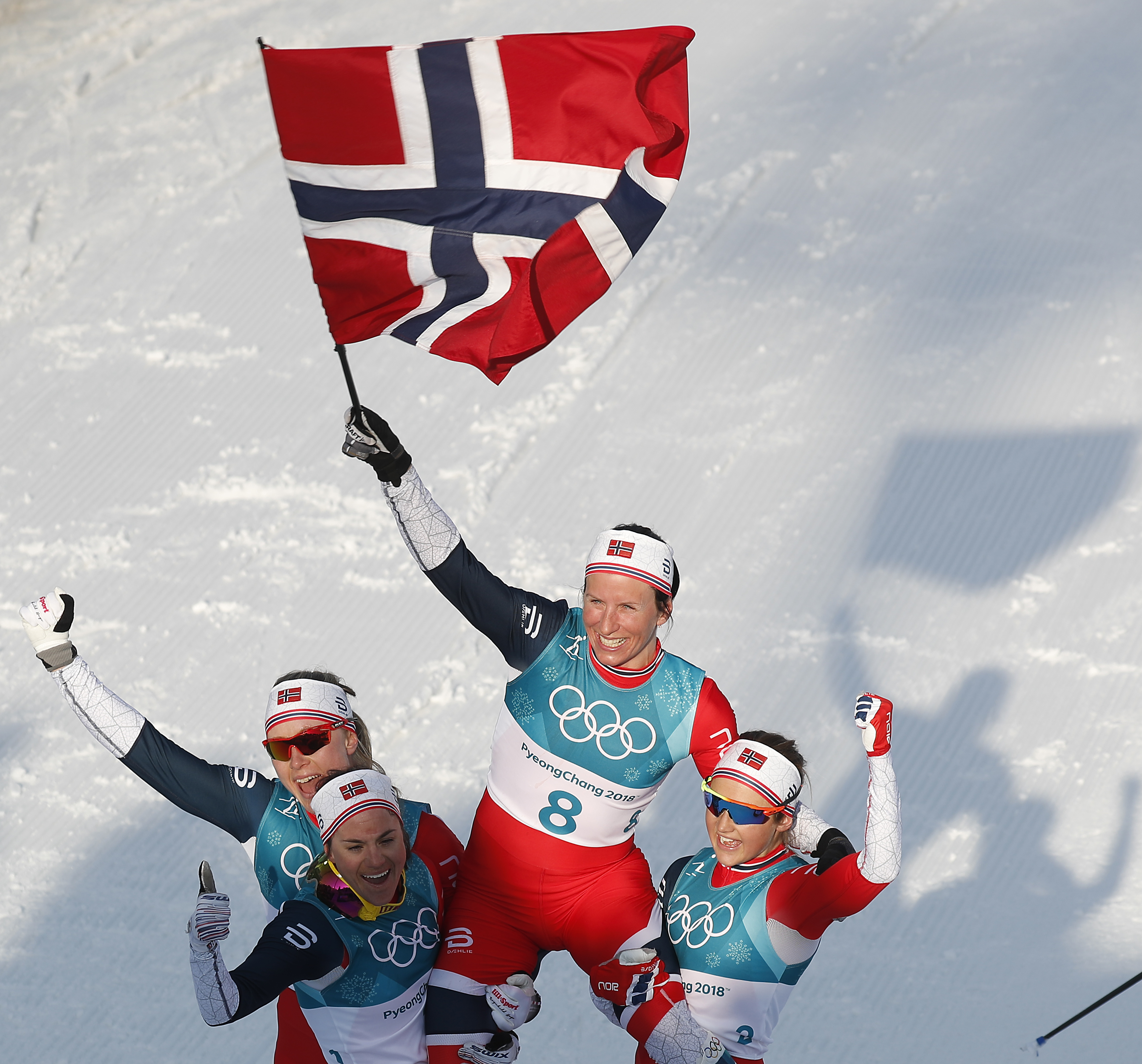 Marit Bjoergen, sportiva cu cele mai multe medalii în istoria Olimpiadelor de iarnă. Norvegianca a închis Jocurile Olimpice de iarnă 2018 cu un aur la schi fond, start în masă! | FOTO