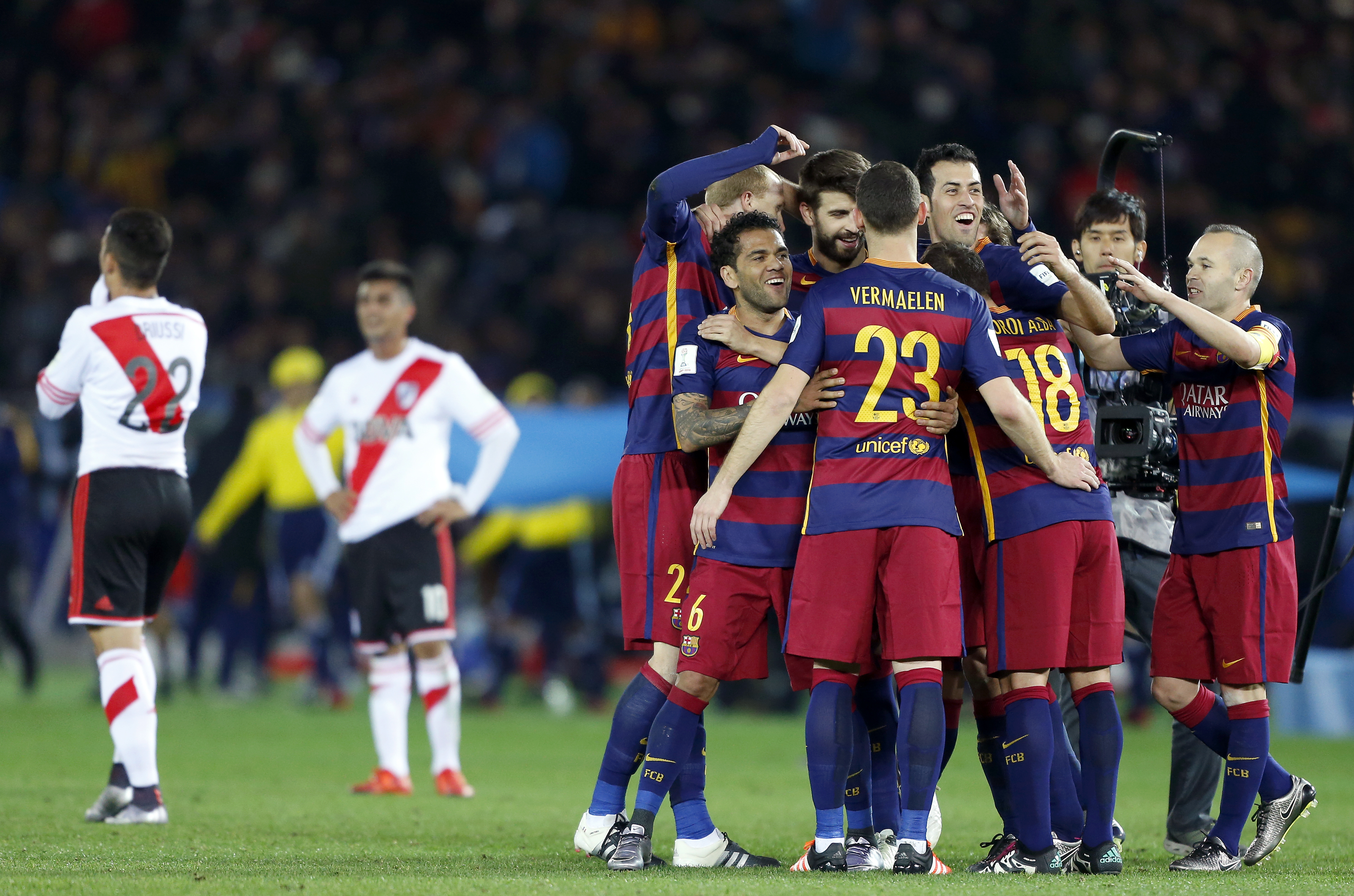 River Plate - Barcelona 0-3. ^Extratereștrii au câștigat a treia oară Mondialul cluburilor. Messi și Suarez au decis finala  / FOTO&VIDEO