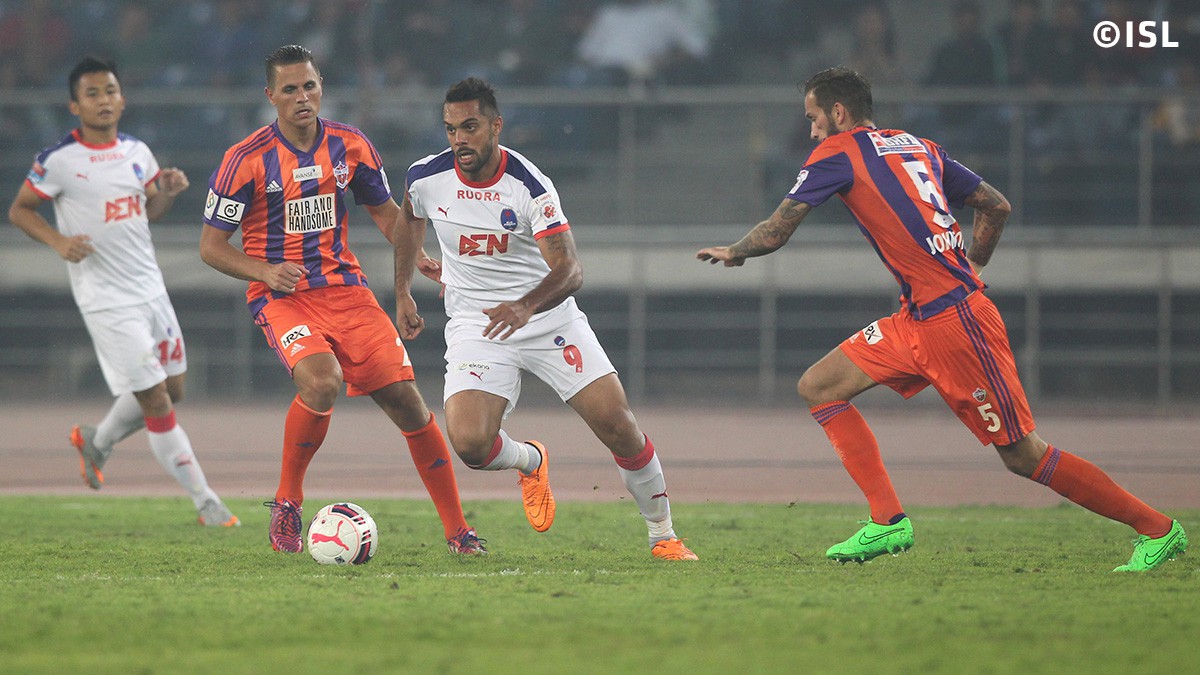Adrian Mutu i-a mai trimis o ”felicitare din India” lui Anghel Iordănescu. ^Briliantul a marcat din nou pentru Pune City / GALERIE FOTO & VIDEO