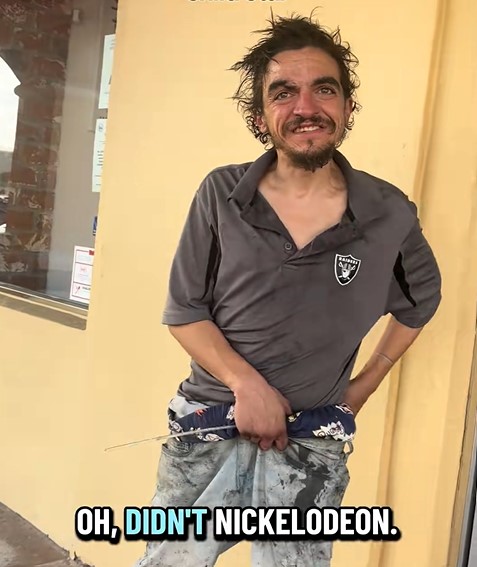Un actor celebru a ajuns să locuiască pe străzi. Imagini cu fostul star ajuns la mila oamenilor