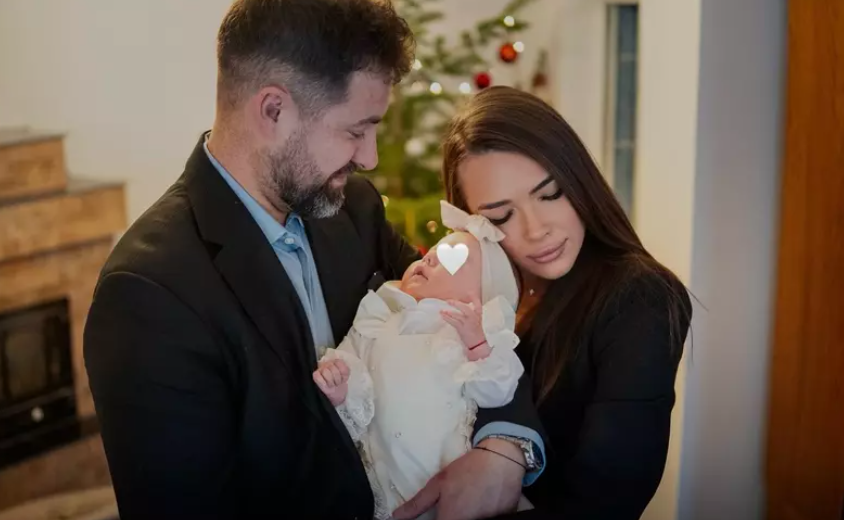 Iustina și Cornel de la Insula Iubirii și-au botezat fetița. Imagini emoționante cu micuța Ivana