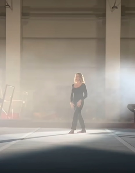 Primele imagini din documentarul despre Nadia Comăneci. Cum a apărut în sala de gimnastică „Zeița de la Montreal”
