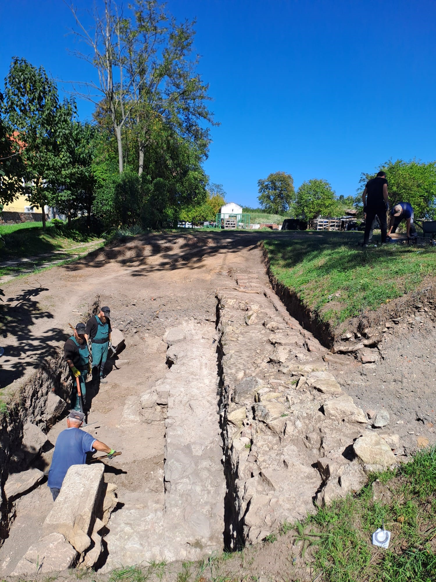Cercetări arheologice în Cetatea Alba Carolina. S-a descoperit o parte din structura porții prin care a intrat Mihai Viteazul în Alba Iulia