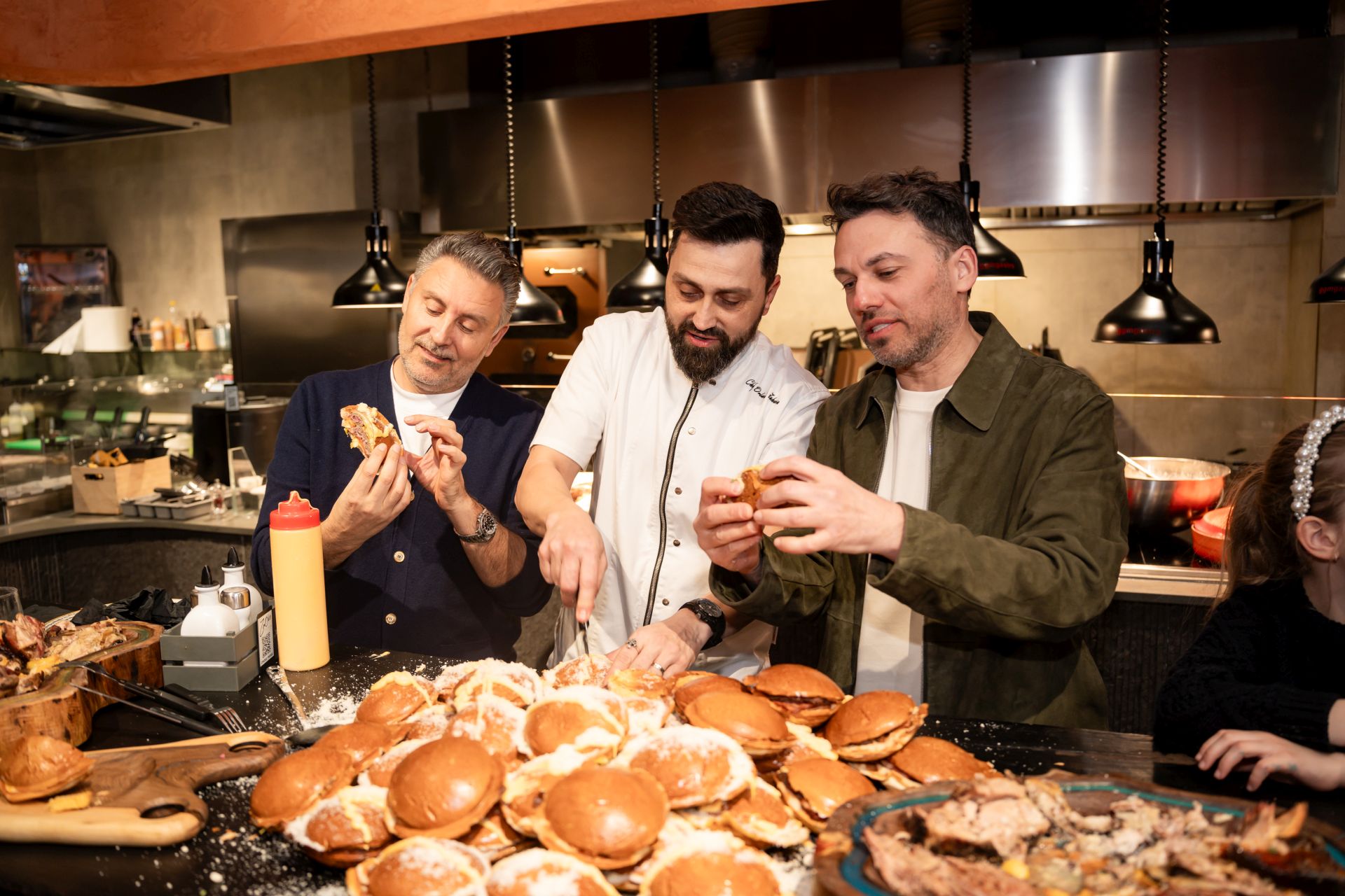 Preparatul cu care jurații de la „Chefi la cuțite” l-au impresionat pe Leonard Doroftei. Detalii despre noul sezon al show-ului de la Antena 1