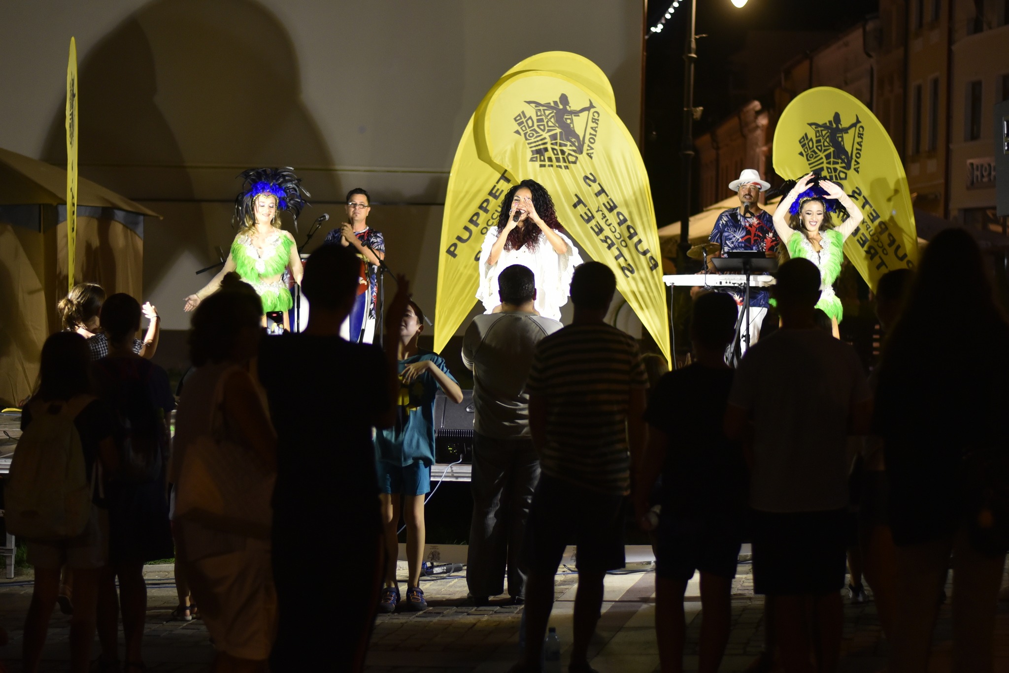 A fost şi în acest an Festivalul „Puppets Occupy Street” Craiova – tărâmul poveştilor pline de culoare şi speranță