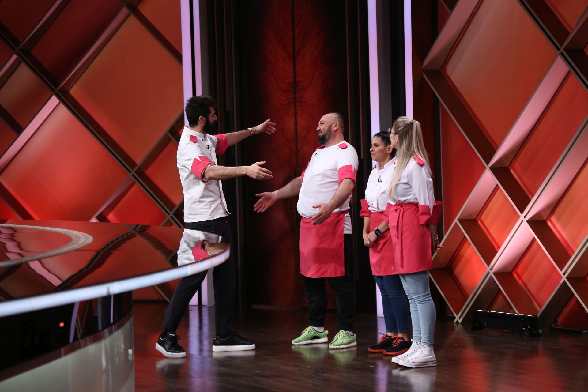 „Chefi la cuțite” 2024. Primul mesaj al lui Mihai Dragomir după ce a câștigat premiul de 30.000 de euro. „Sunt în stare de șoc”