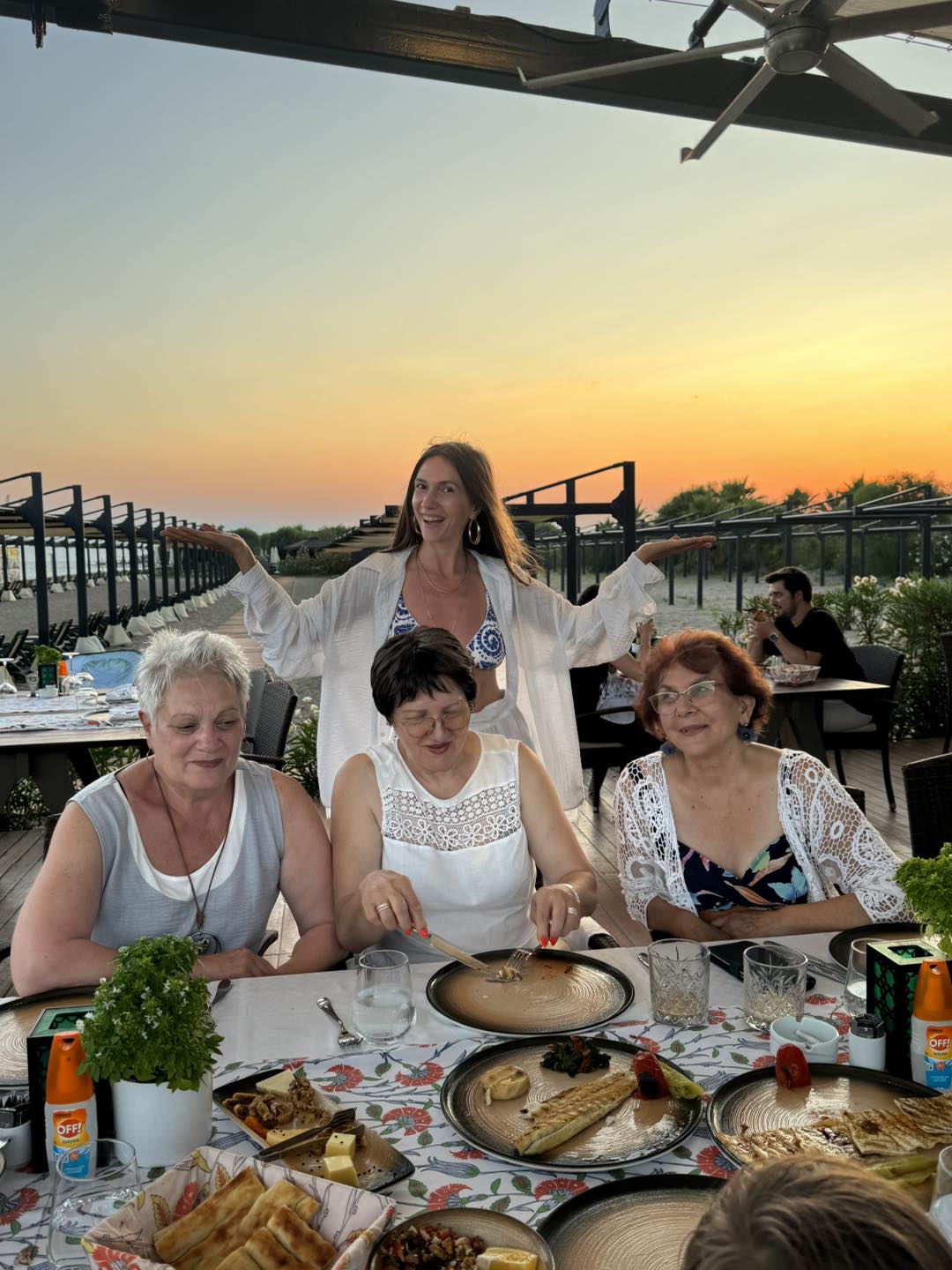 Imagini cu resortul de lux din Turcia, în care s-au cazat Adela Popescu și Radu Vâlcan. Cine i-a însoțit în vacanță. „Prevăd doar două probleme”