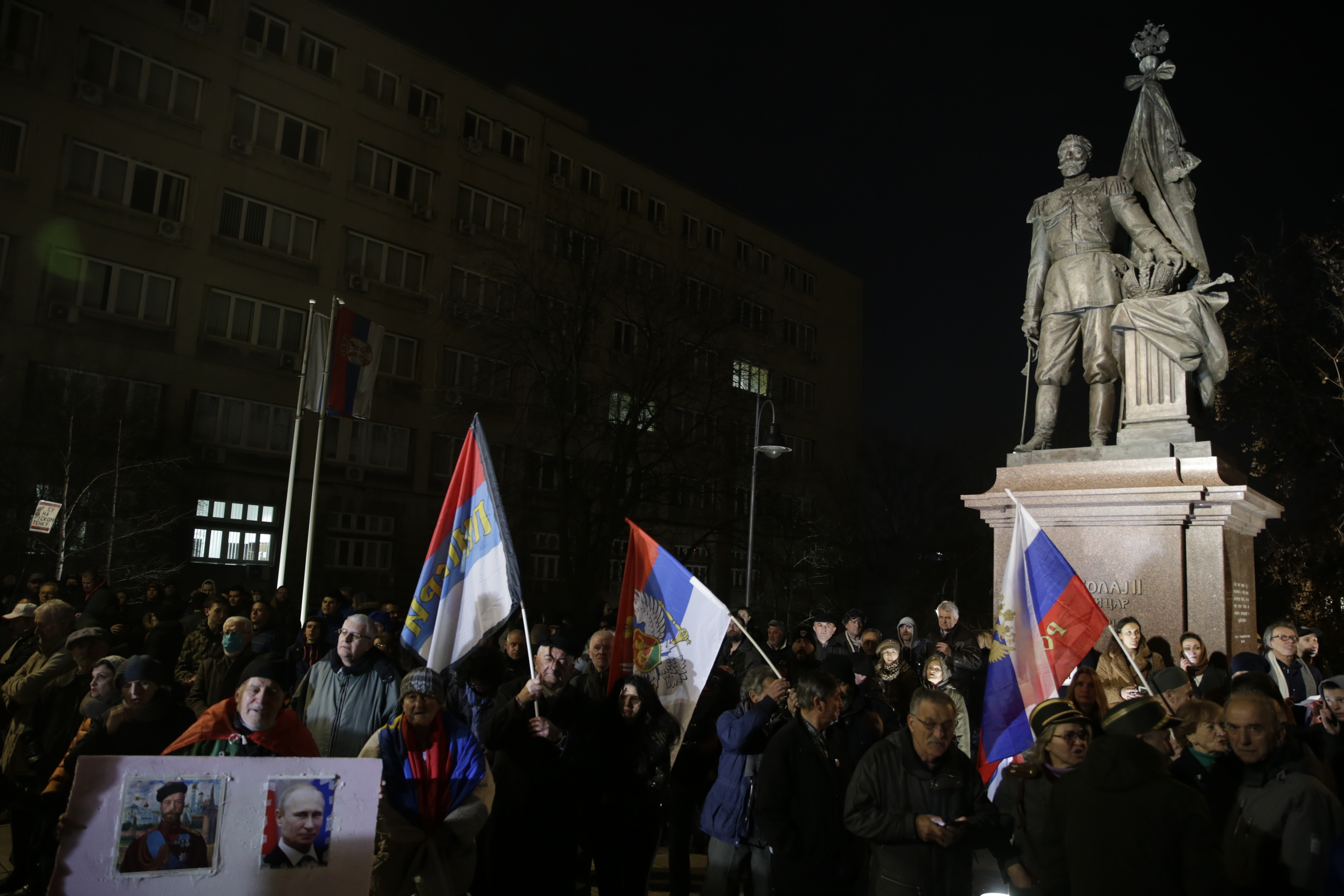 Protest în favoarea războiului lui Putin, în Belgrad. Mii de sârbi proruși au ieșit aseară în stradă