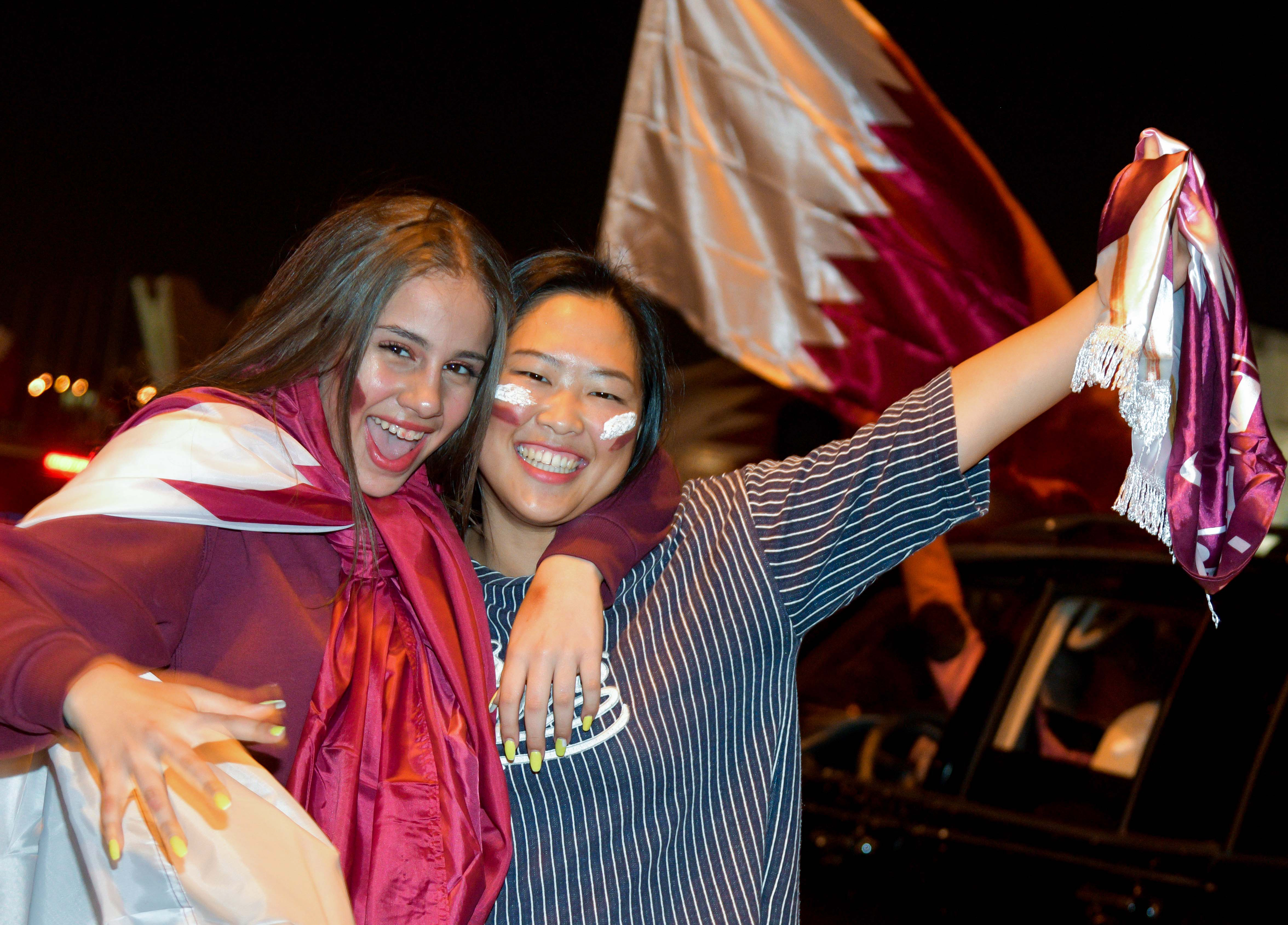 Suporterii naționalei de fotbal din Qatar au sărbătorit pe străzi câștigarea Cupei Asiei | GALERIE FOTO&VIDEO