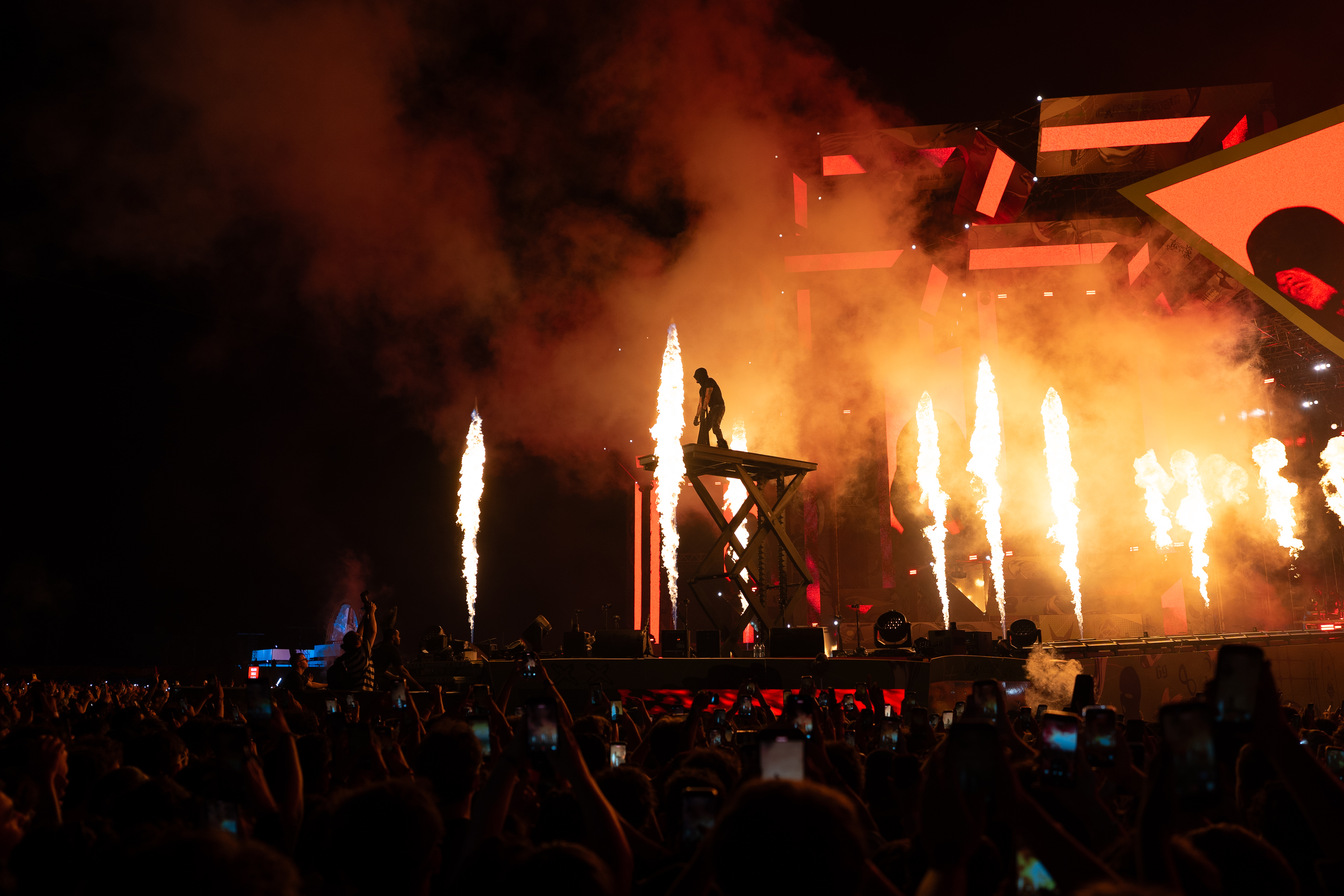 Cât a costat un sejur la mare, în Costinești, în perioada festivalului Beach, Please! 2026