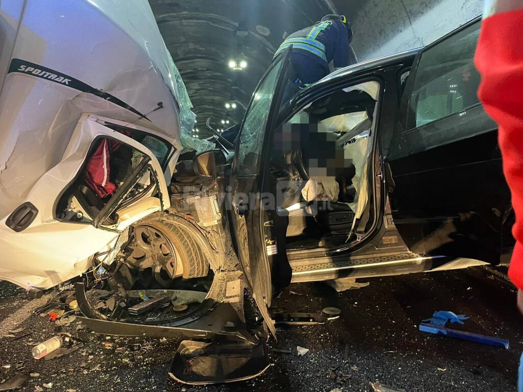 Șoferul român al unui BMW X3 e de negăsit, a dispărut după accidentul mortal pe care l-a provocat într-un tunel din Italia