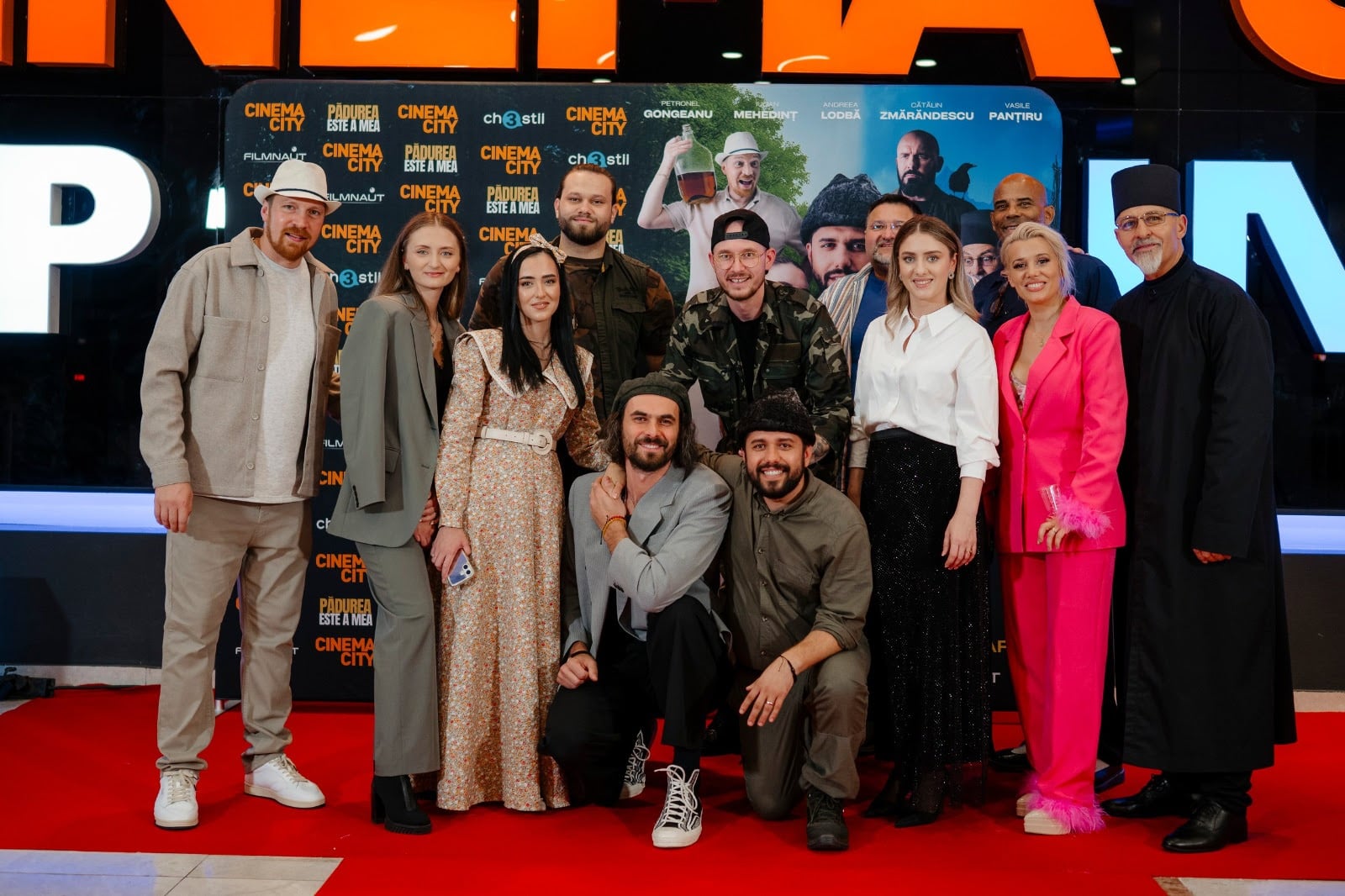 Filmul românesc în care joacă frații Sterp și Cătălin Zmărăndescu a ajuns pe VOYO: „Vis devenit realitate”. Ce se întâmplă în „Pădurea este a mea”