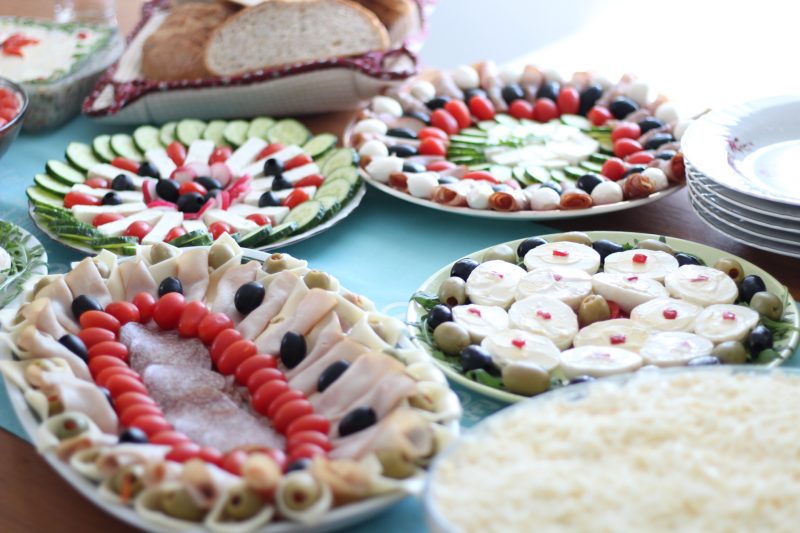 Cum a fost când Jojo și Paul Ipate i-au rupt torta Zorei. Cele mai frumoase imagini de la eveniment | FOTO