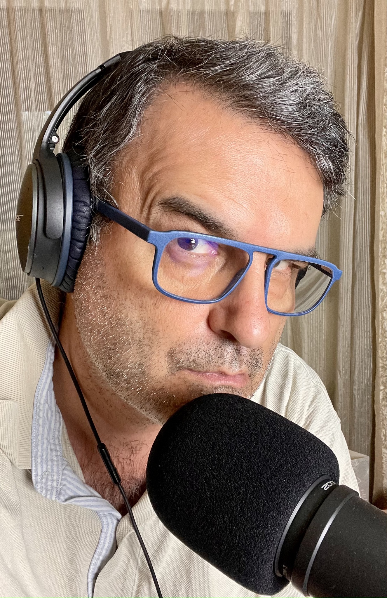 Lucian Mîndruță, blocat pe Aeroportul Otopeni din cauza zăpezii. Jurnalistul trebuia să zboare către Washington: „Știți povestea cu Nicușor la Consiliul lui Trump”