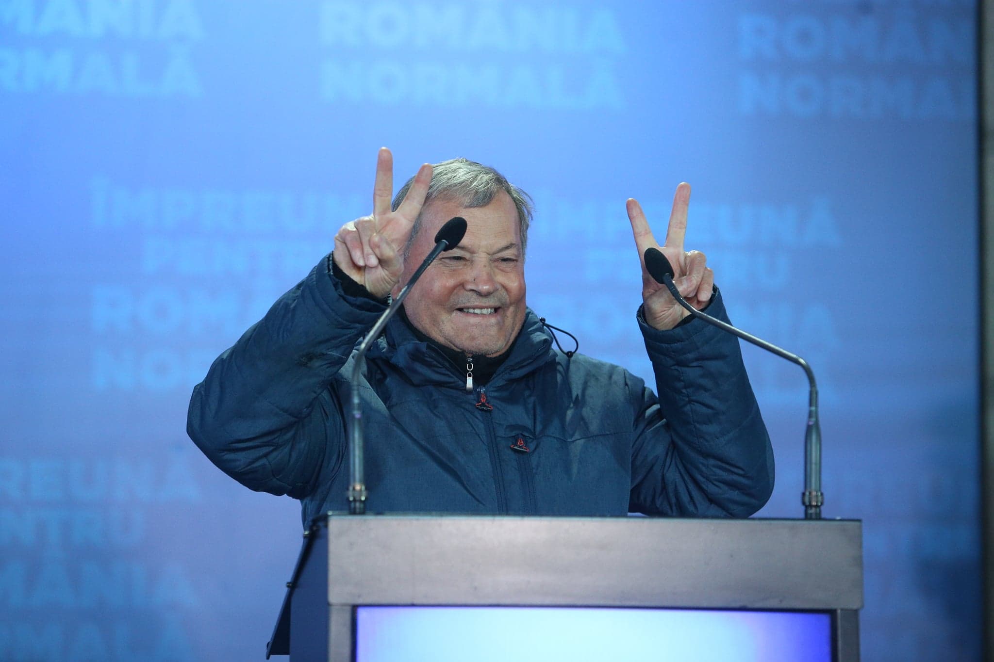 Imaginile bucuriei la sediul PNL, după ce Klaus Iohannis a câștigat al doilea mandat de președinte