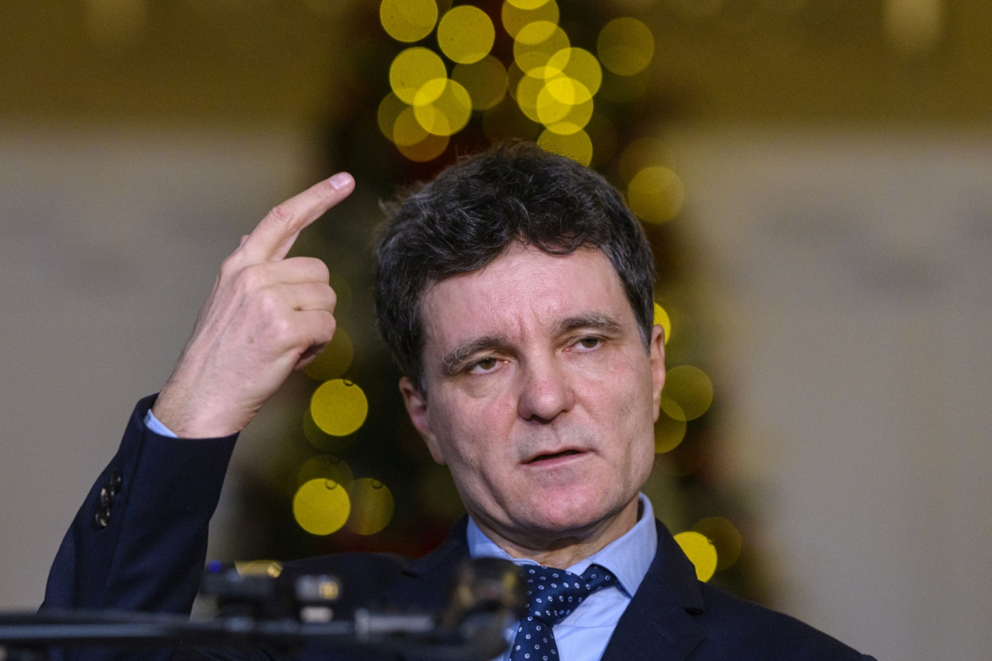 Răspunsul oferit de Nicușor Dan când a fost întrebat când face nunta. A spus unde și-a cunoscut partenera și pe ce melodie au dansat prima dată