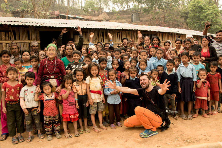 Campania “Bucurie pentru Nepal”. Românii au construit două școli în Nepal. A început construcția celei de-a treia școli