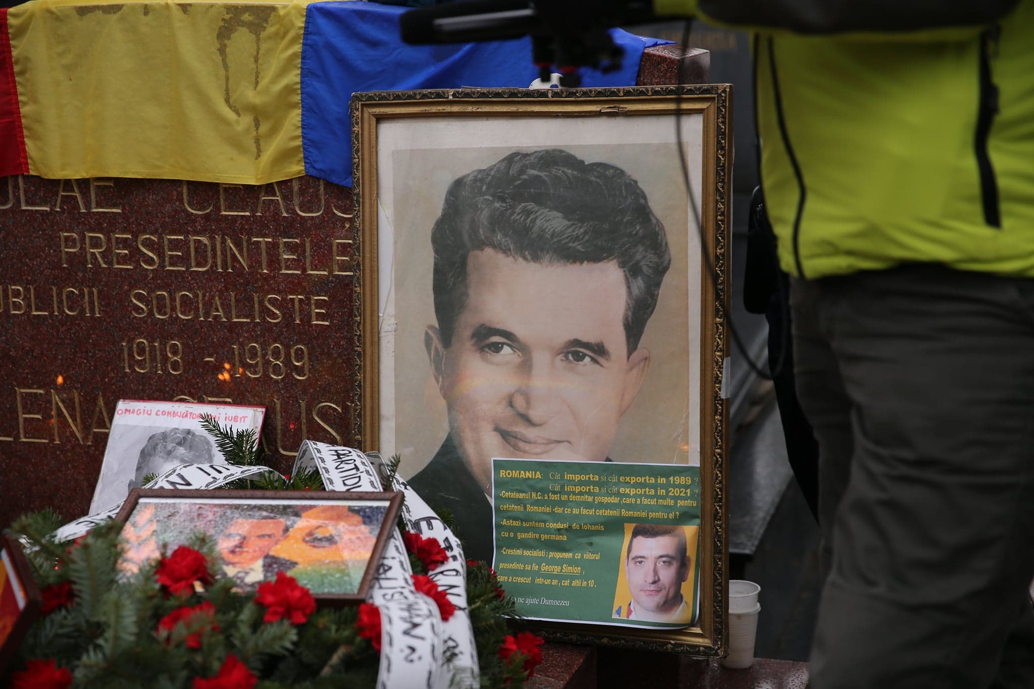 VIDEO | Nostalgicii lui Nicolae Ceaușescu au comemorat 103 ani de la nașterea fostului dictator
