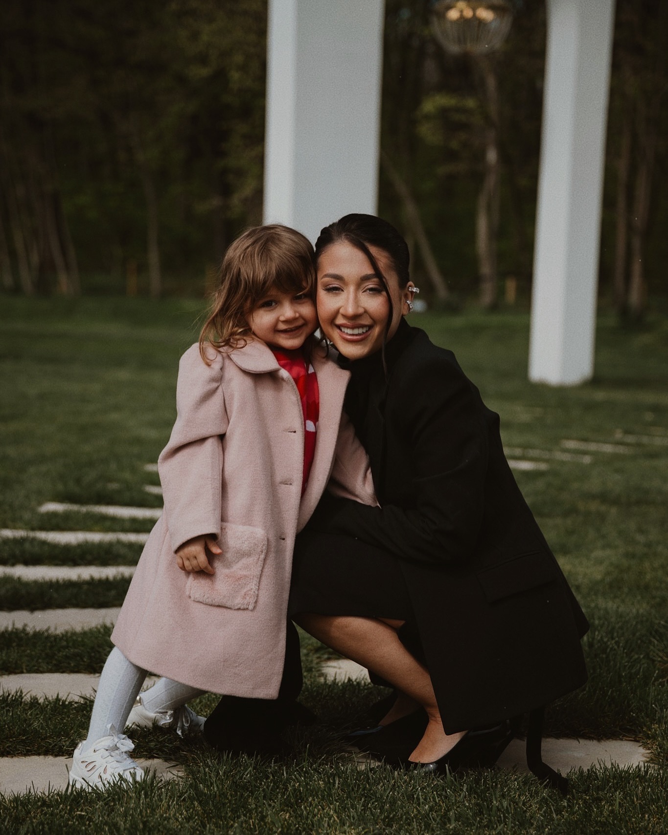 Ce educație îi oferă Nicole Cherry fiicei sale, Anastasia: „Să știe că sunt și prietena ei, dar și mama ei”. Cum s-a schimbat de când a devenit mamă