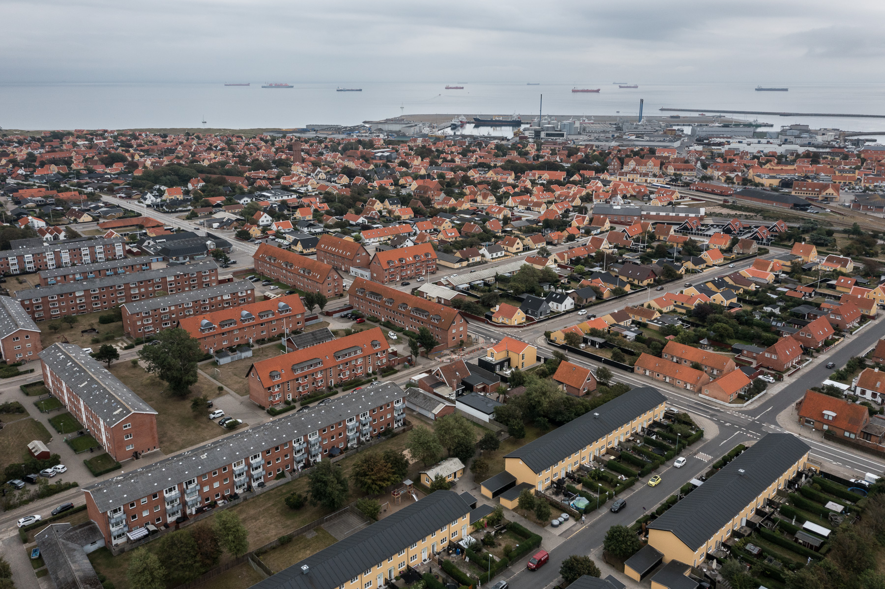 REPORTAJ. 1 Decembrie cu diaspora românească din Danemarca. 80 de electricieni români lucrează într-un șantier naval din Skagen: „Oamenii de sus nu sunt pregătiți, sunt zero. Din cauza sistemului, nu avem nimic în țară”