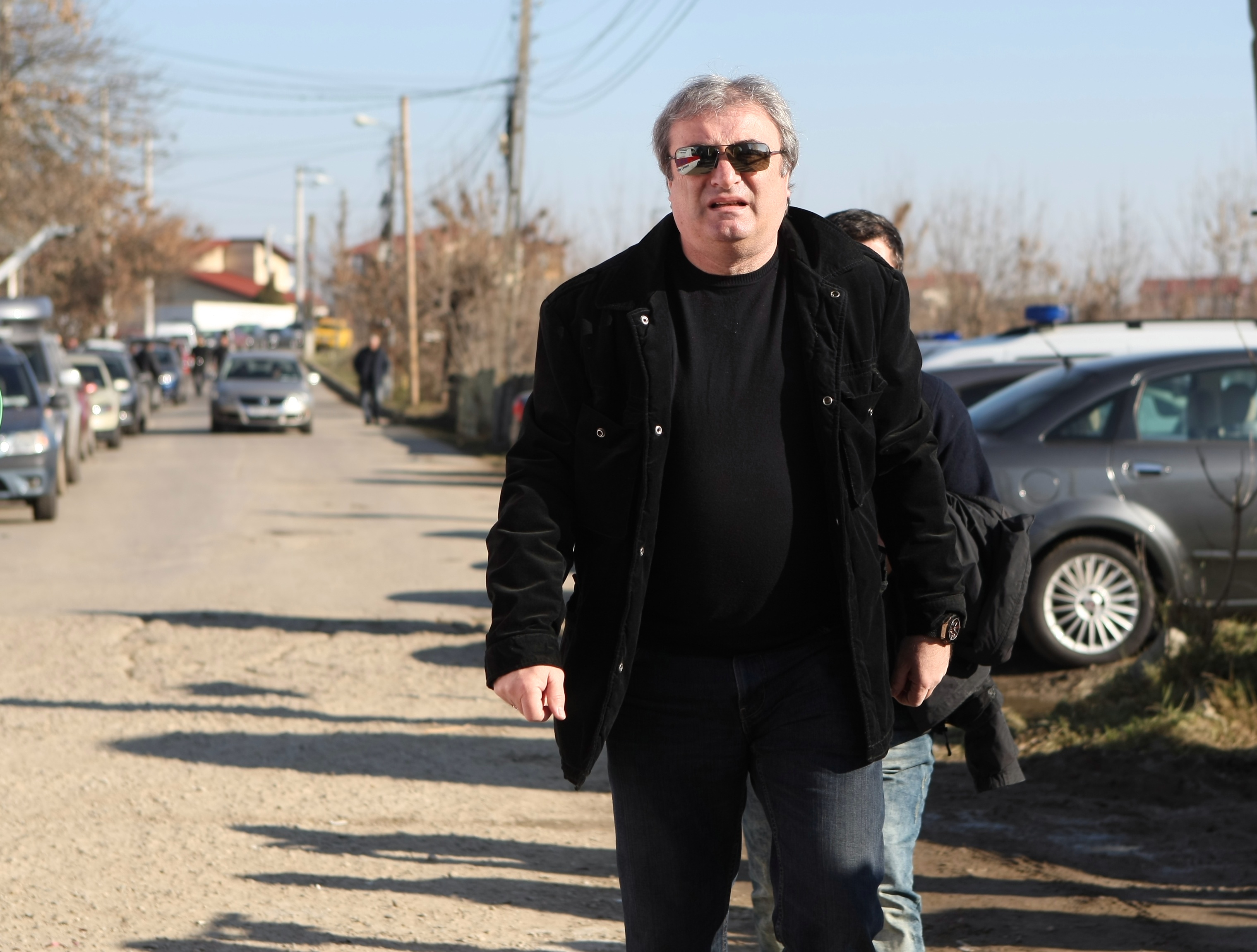 Daniel Prodan a fost înmormântat, azi, la cimitirul Sf. Ilie din Voluntari. Promisiune în lacrimi făcută de Gică Popescu: ”Îți vom îndeplini visul” | GALERIE FOTO