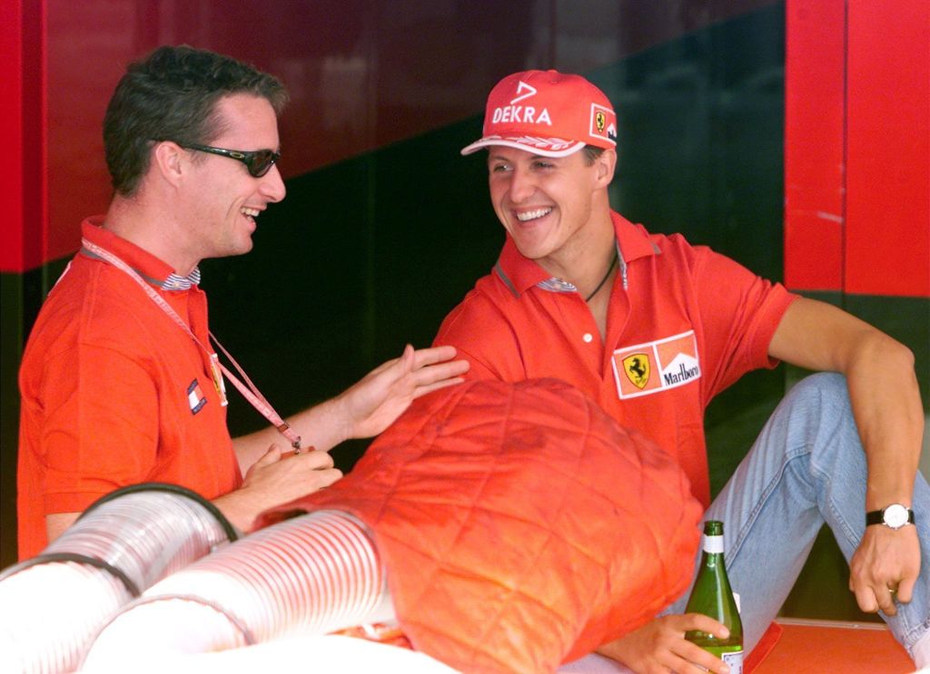 Más utat választott mint a csapattárs Michael Schumacher: Eddie Irvine falta a nőket és imádta a luxust