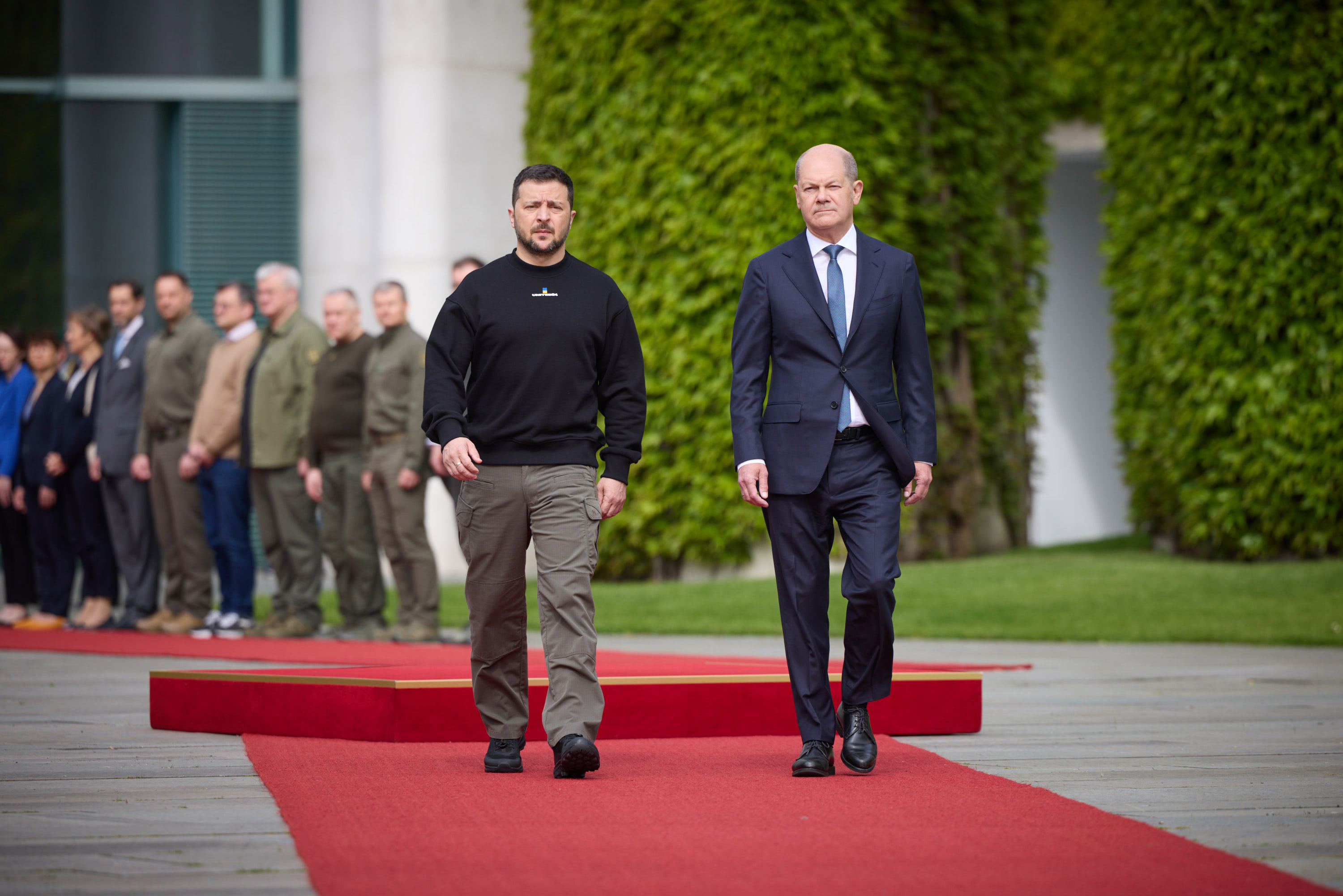 Zelenski, la Berlin: Putem face chiar în acest an ca înfrângerea Rusiei să fie „ireversibilă". Ce asigurări i-a dat Scholz