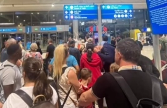 Magyar utasok is a dubai-i vízkatasztrófa áldozataivá váltak: állítják, étlen szomjan tartotta őket a Wizzair