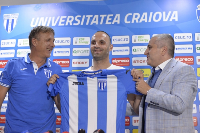 Oltenii l-au prezentat pe bulgarul Popov: ”Îl vrem erou, cum e Moți la ei!”
