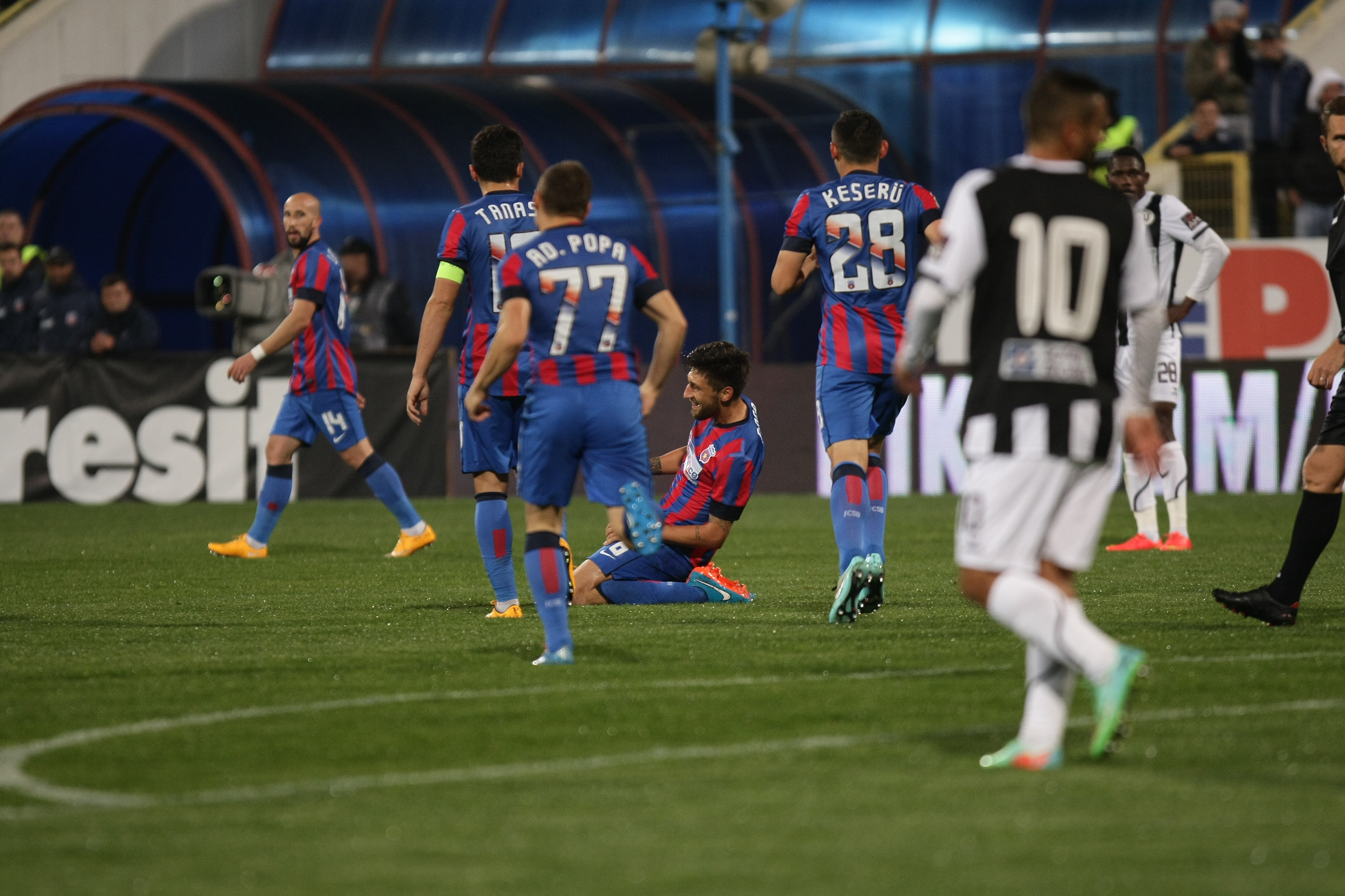 GALERIE FOTO & VIDEO/ Liga I: Steaua - ”U” Cluj 4-1. Încă un festival stelar