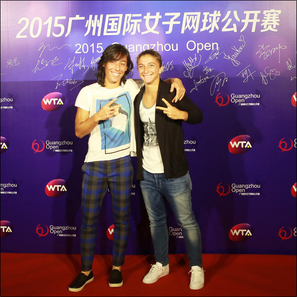 Simona Halep i-a impresionat pe chinezi cu ținuta afișată la gala de deschidere a turneului de la Guangzhou / GALERIE FOTO