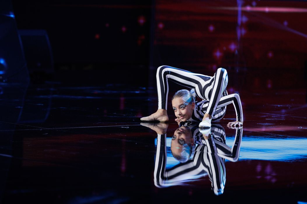 Povestea emoționantă de viață a Antoniei Voroneanu de la „Românii au talent” 2026. S-a apucat de contorsionism după ce și-a pierdut tatăl și a făcut show la Pro TV