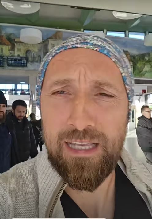 Dani Oțil a plecat cu trenul la Brașov. Ce spune despre experiența sa: „Cu mare teamă m-am urcat”