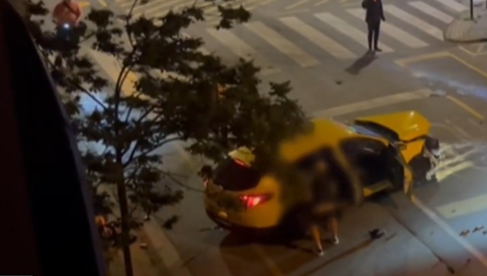 Négy autót tarolt le a száguldozó luxusautó a XIII. kerületben: ő lehetett a sofőr