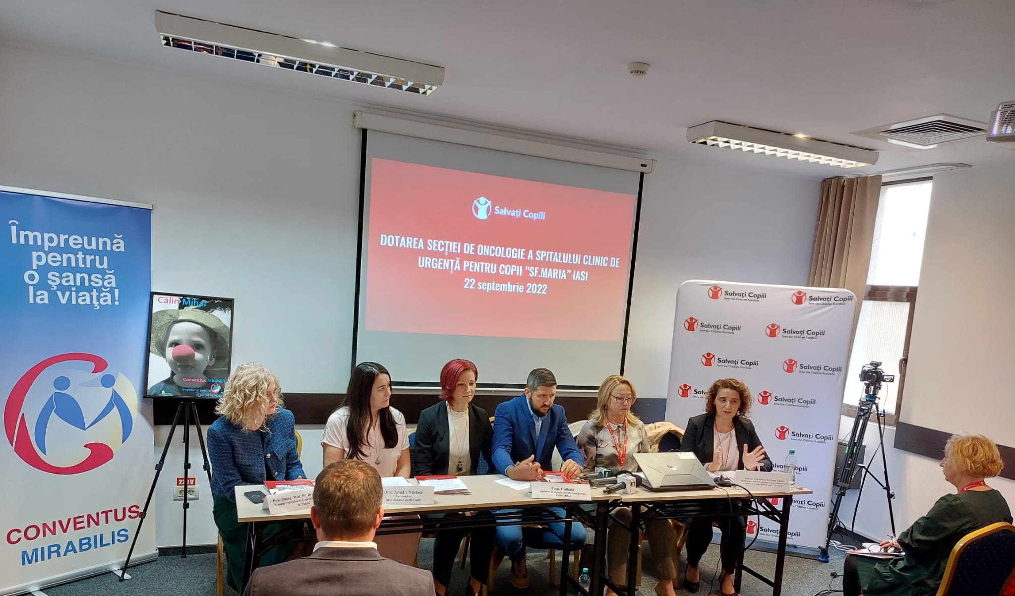 Părinții unui copil care nu a supraviețuit unei forme agresive de cancer donează 120.000 de euro pentru Spitalul de Urgență pentru Copii din Iași