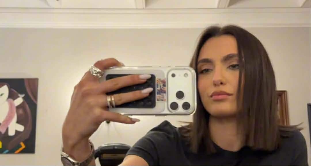 Imagini cu Alexia Eram după ce s-a tuns scurt. Fiica Andreei Esca a făcut o schimbare radicală de look