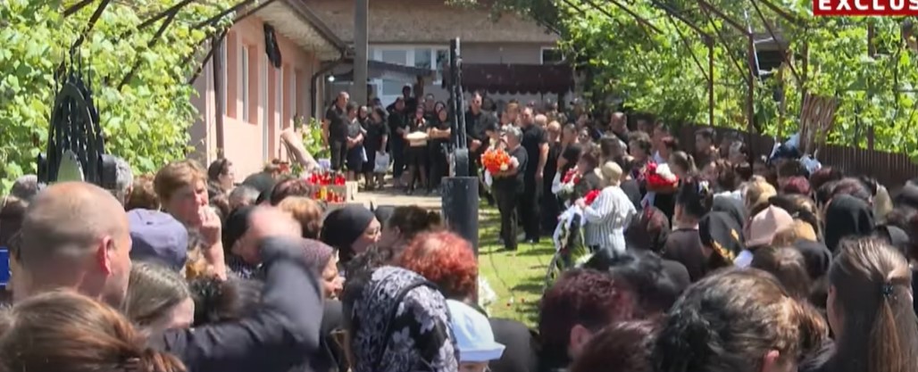 Sora Teodorei Marcu rupe tăcerea după ce nu a fost la înmormântare. „Plecarea ta mi-a sfâșiat sufletul”. De ce Adina a lipsit de la funeralii