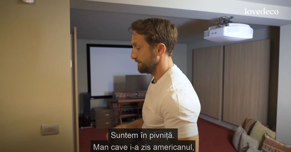 Imagini cu vila din Corbeanca în care Dani Oțil locuiește cu Gabriela Prisăcariu. Au cinema în pivniță