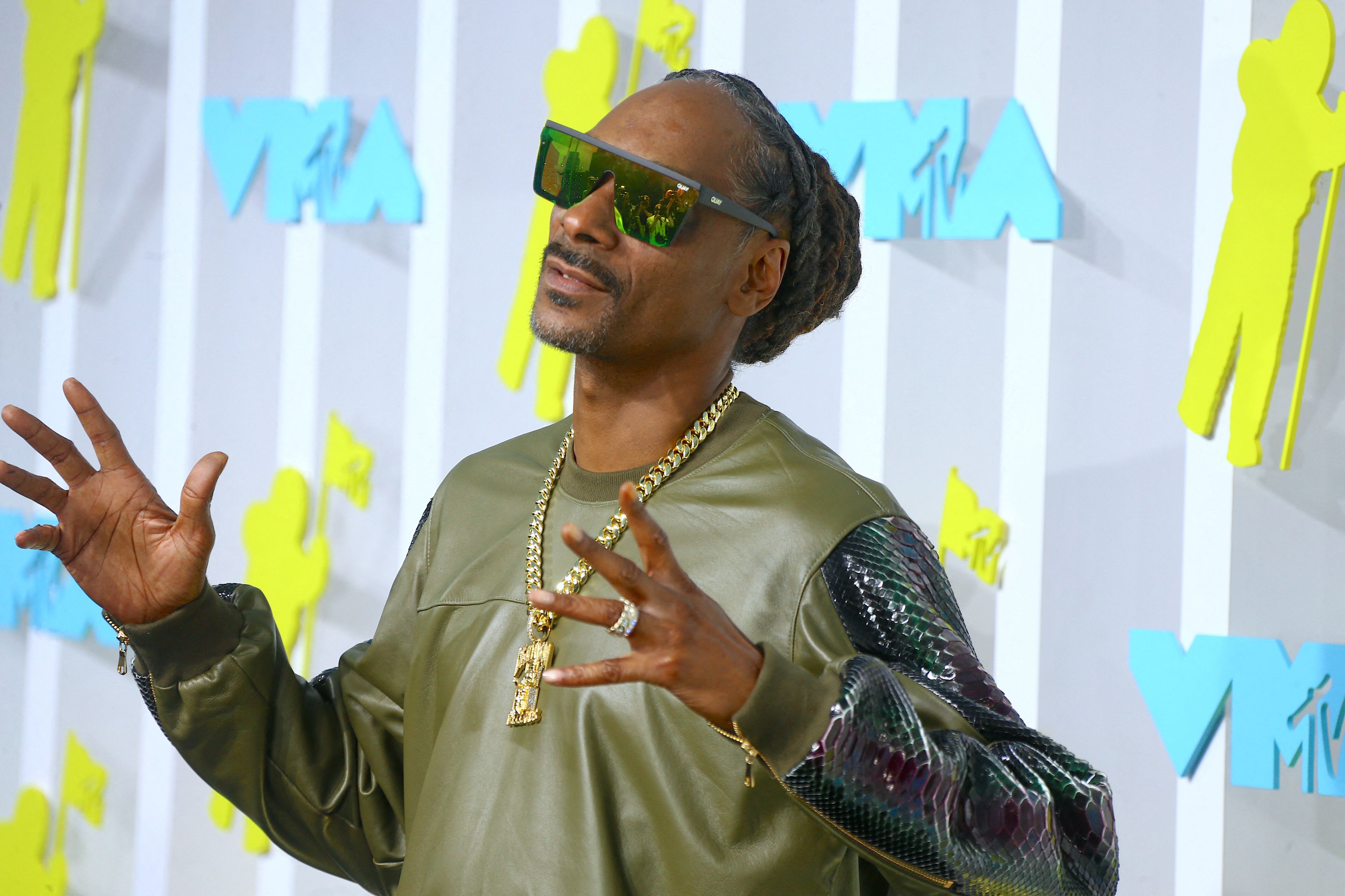 Snoop Dogg a anunțat că renunță la fumat: „După multe discuții cu familia mea”