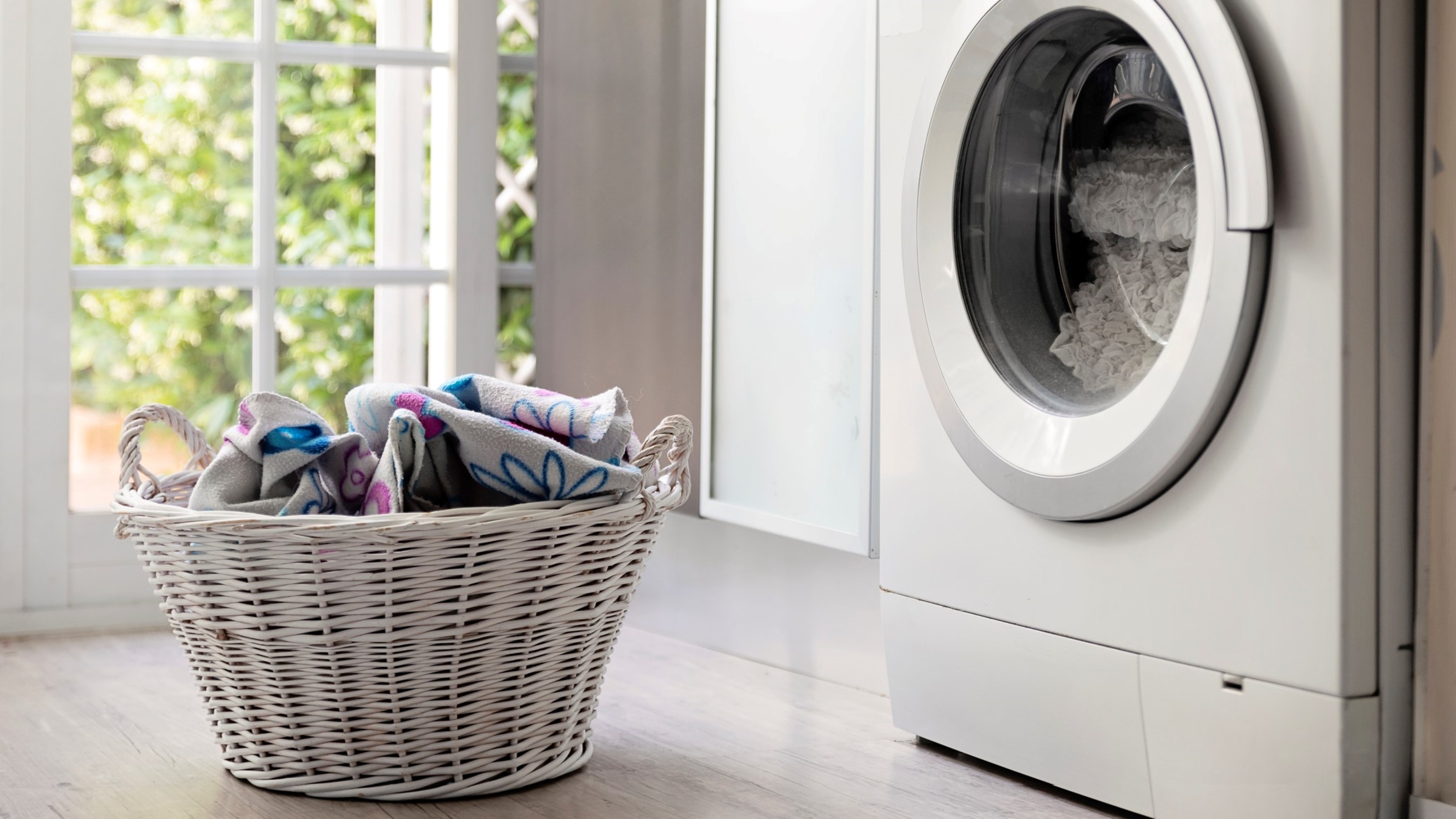 5 common laundry mistakes that are ruining your clothes