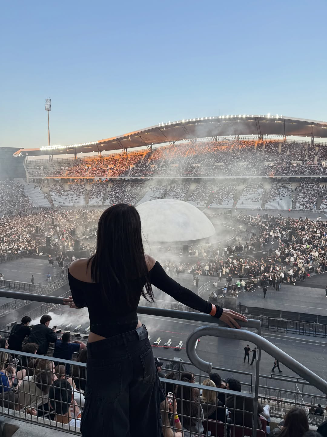 Cum au apărut Adelina Pestrițu și Ioana, soția lui Gabi Tamaș, la concertul lui Kanye West din Istanbul. Au stat doar 48 de ore în Turcia
